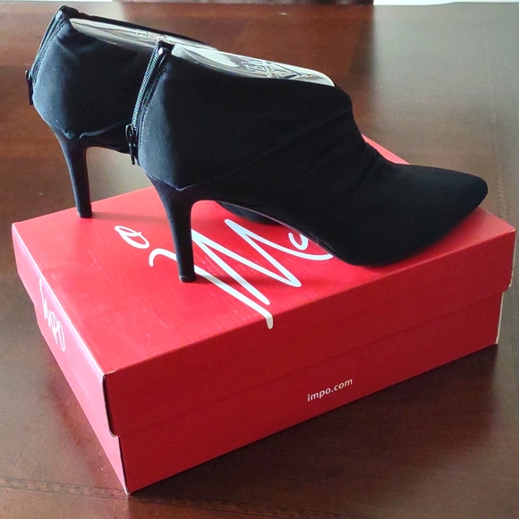 Impo Stretch black booties size 8.5M, NWT  in box - Picture 5 of 12